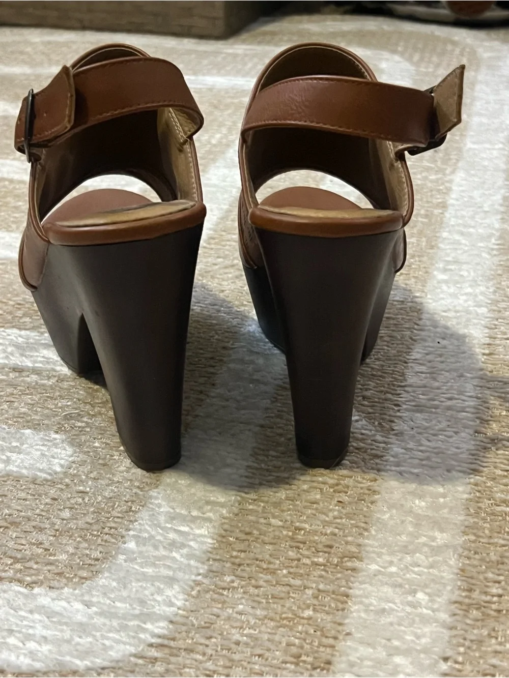 Report Women’s Brown Platform Wedge Sandals